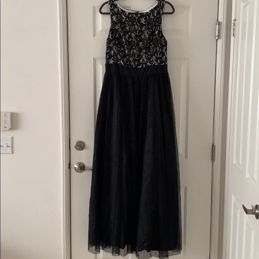 Beautiful black and white evening gown never worn
